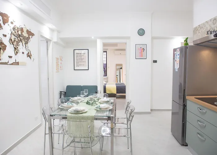 Sunny's - 8min From Colosseum Apartment