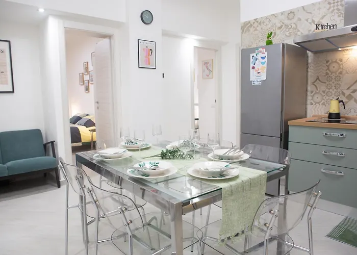 Sunny's - 8min From Colosseum Apartment