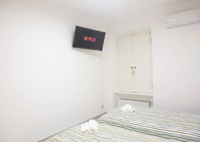 Sunny's - 8min From Colosseum Apartment *
